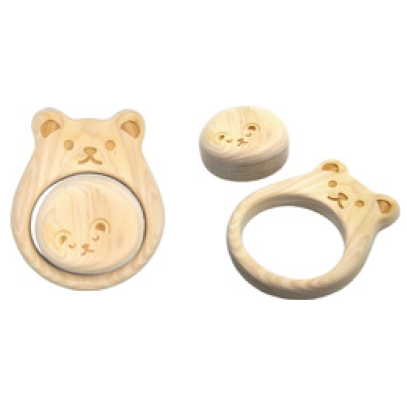 東京多摩産材 を利用した 自然にやさしい 木工製品　にぎってくまさん